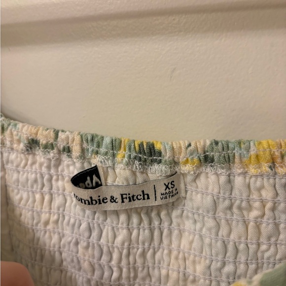 Abercrombie & Fitch Floral Linen-Blend Puff Sleeve Top - Picture 4 of 5